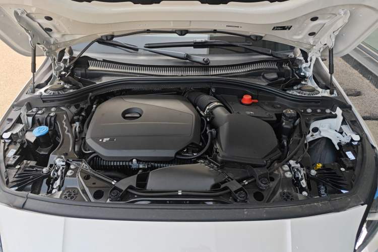 Used BMW 2 Series 2025 225L M Sport Package Engine Bay
