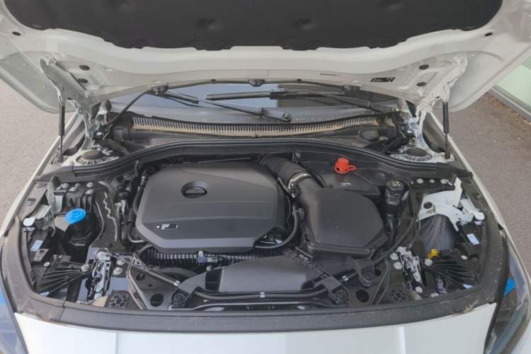 Used BMW 2 Series 2025 225L M Sport Night Edition Package Engine Bay