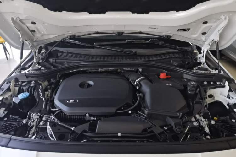 Used BMW 2 Series 2025 225L M Sport Night Edition Package Engine Bay