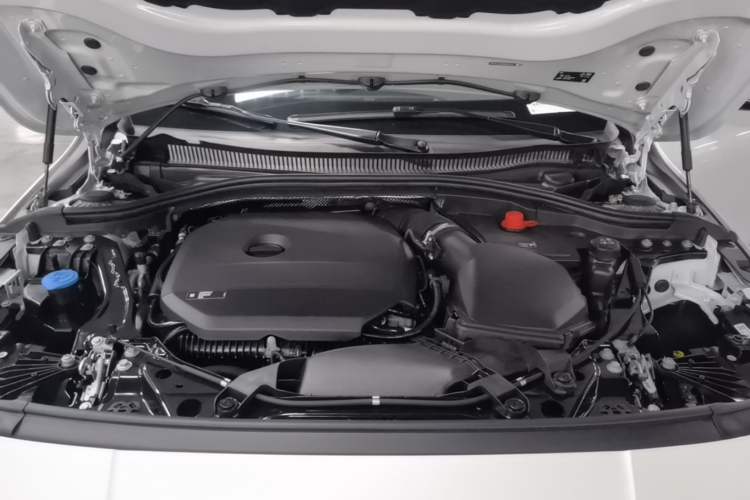 Used BMW 2 Series 2025 225L M Sport Package Engine Bay