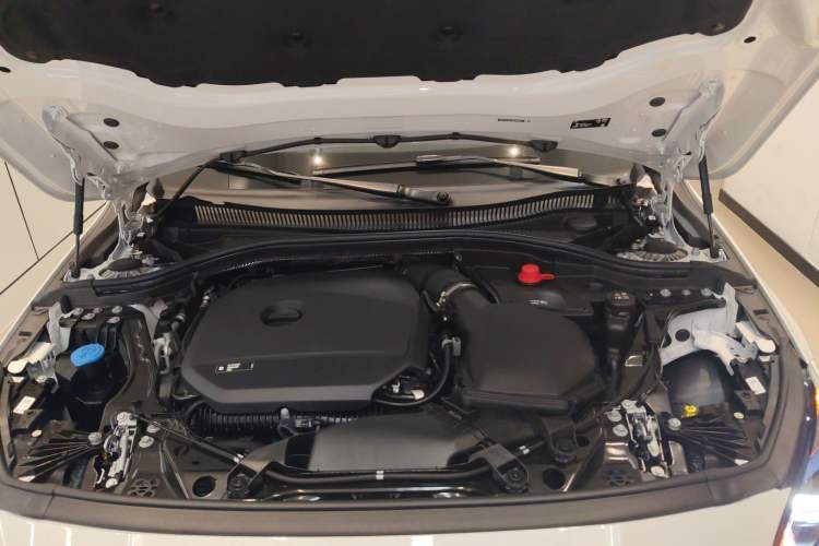 Used BMW 2 Series 2025 225L M Sport Night Edition Package Engine Bay