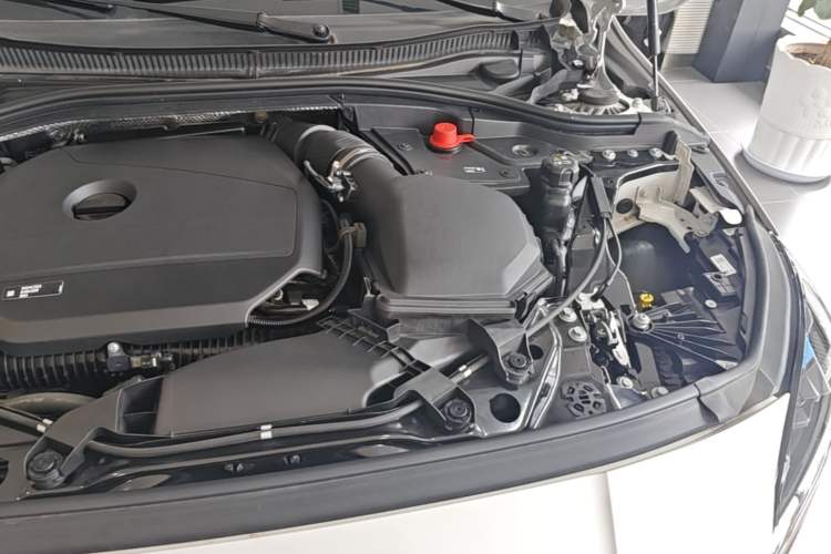 Used BMW 2 Series 2025 225L M Sport Night Edition Package Engine Bay Left