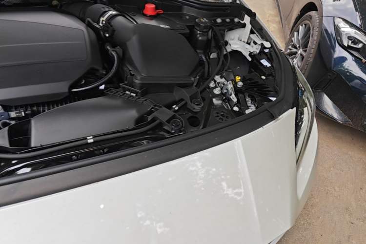 Used BMW 2 Series 2025 225L M Sport Package Engine Bay Left