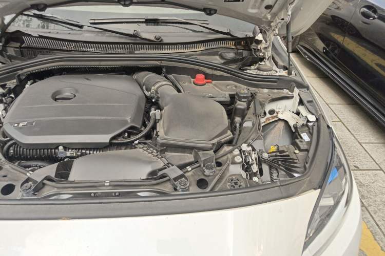 Used BMW 2 Series 2025 225L M Sport Package Engine Bay Left