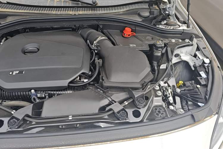 Used BMW 2 Series 2025 225L M Sport Package Engine Bay Left