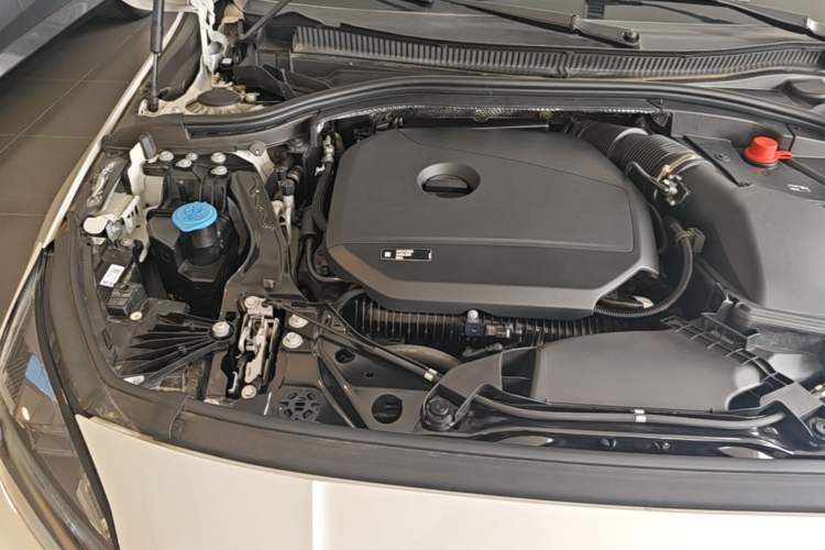 Used BMW 2 Series 2025 225L M Sport Night Edition Package Engine Bay Right