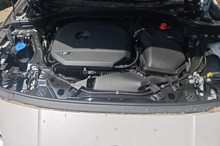 Used BMW 2 Series 2025 225L M Sport Package Engine Bay