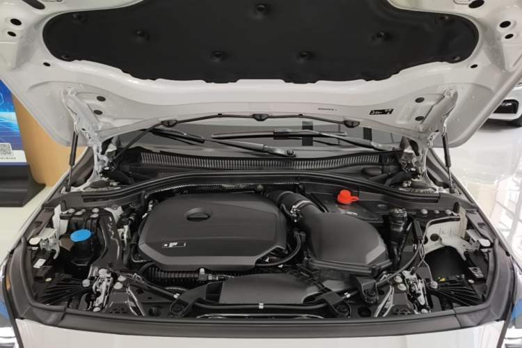 Used BMW 2 Series 2025 225L M Sport Night Edition Package Engine Bay