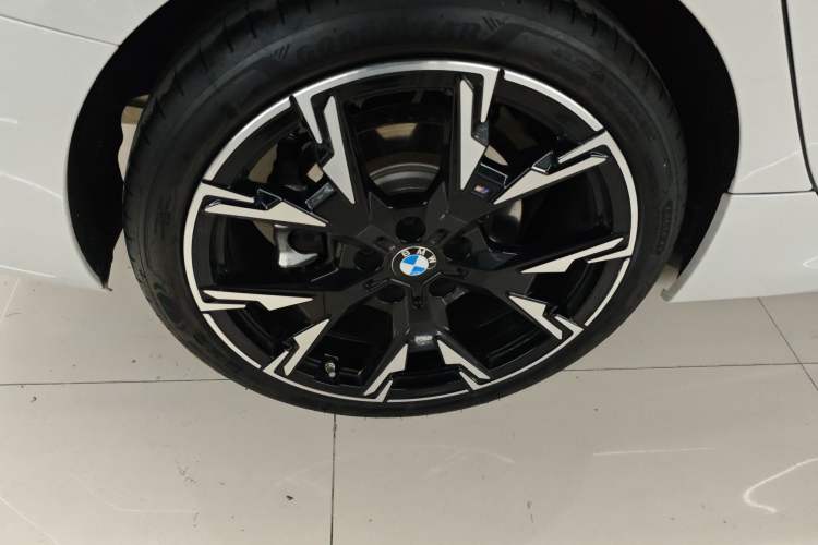 Used BMW 2 Series 2025 225L M Sport Night Edition Package Exterior 2