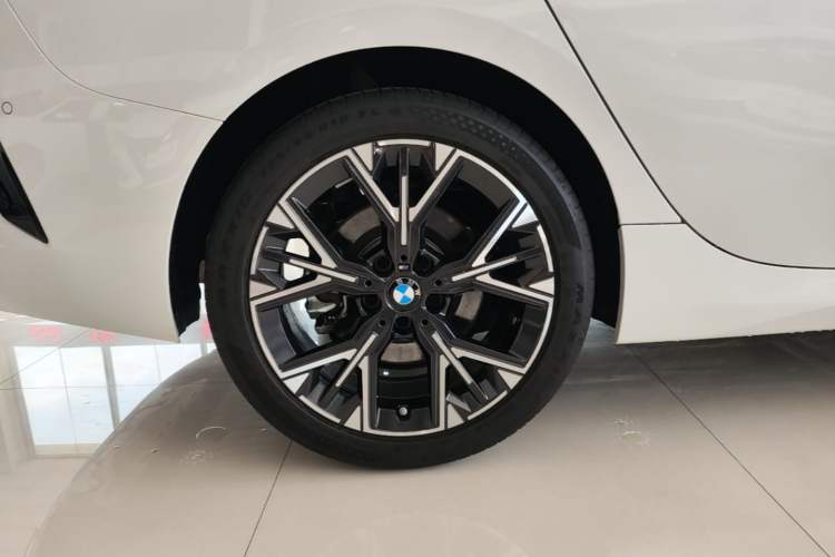 Used BMW 2 Series 2025 225L M Sport Package Exterior 5