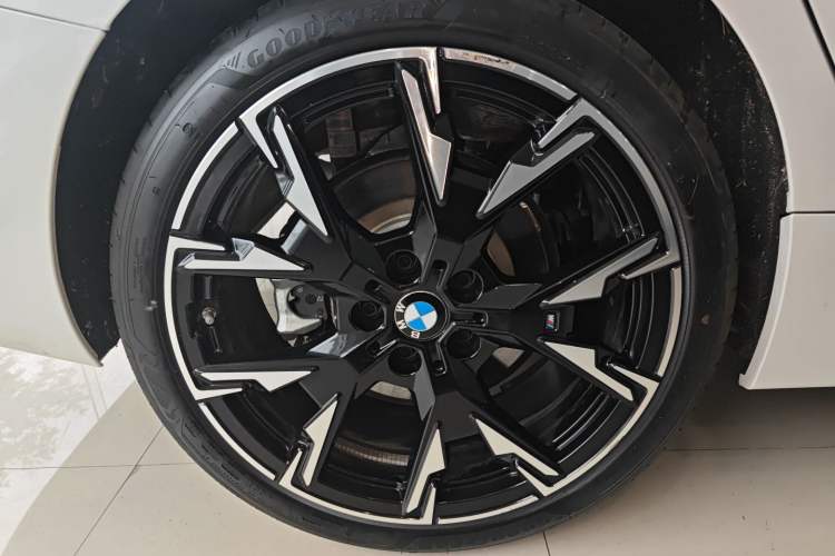Used BMW 2 Series 2025 225L M Sport Night Edition Package Exterior 5