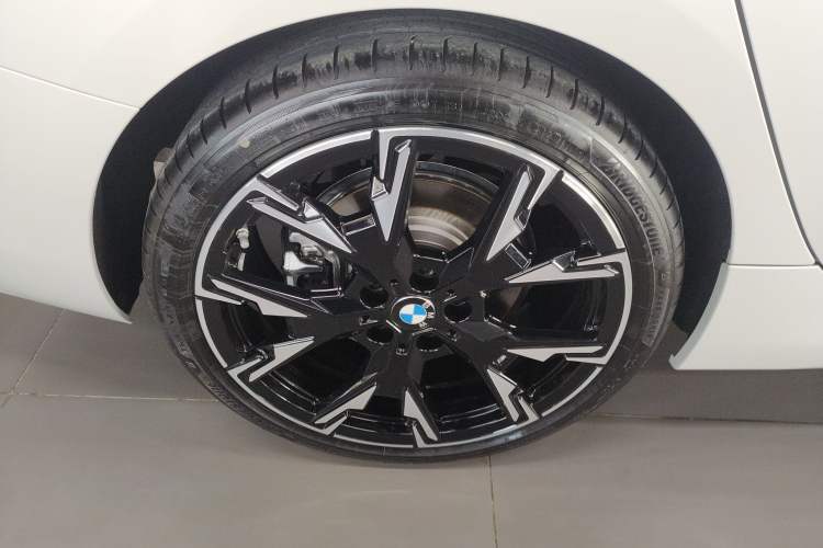 Used BMW 2 Series 2025 225L M Sport Night Edition Package Exterior 5