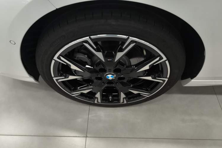 Used BMW 2 Series 2025 225L M Sport Night Edition Package Exterior 7