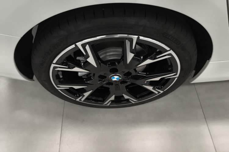 Used BMW 2 Series 2025 225L M Sport Night Edition Package Exterior 8