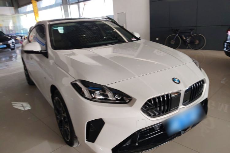 Used BMW 2 Series 2025 225L M Sport Package Front Right 45 Deg