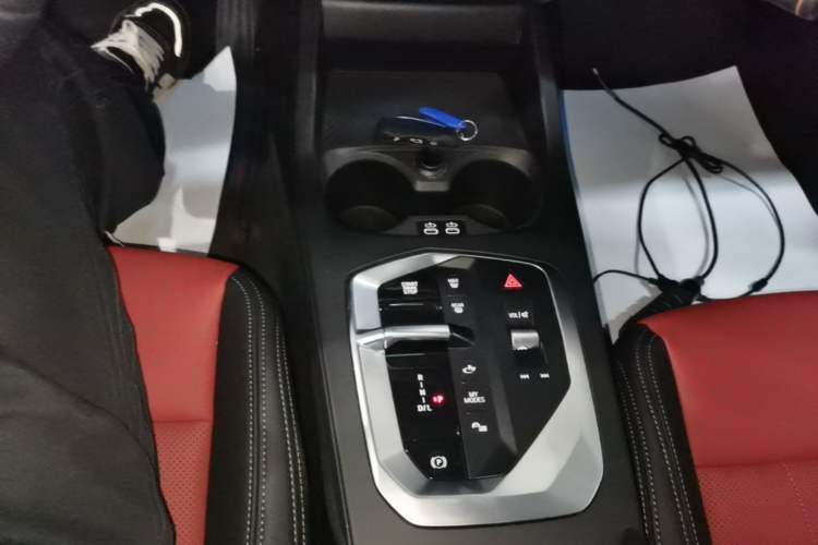 Used BMW 2 Series 2025 225L M Sport Package Gear Lever