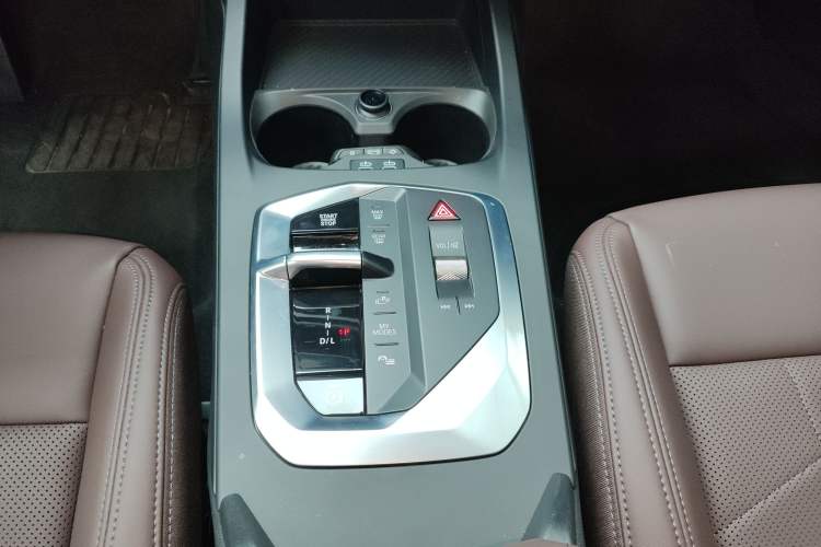 Used BMW 2 Series 2025 225L M Sport Package Gear Lever