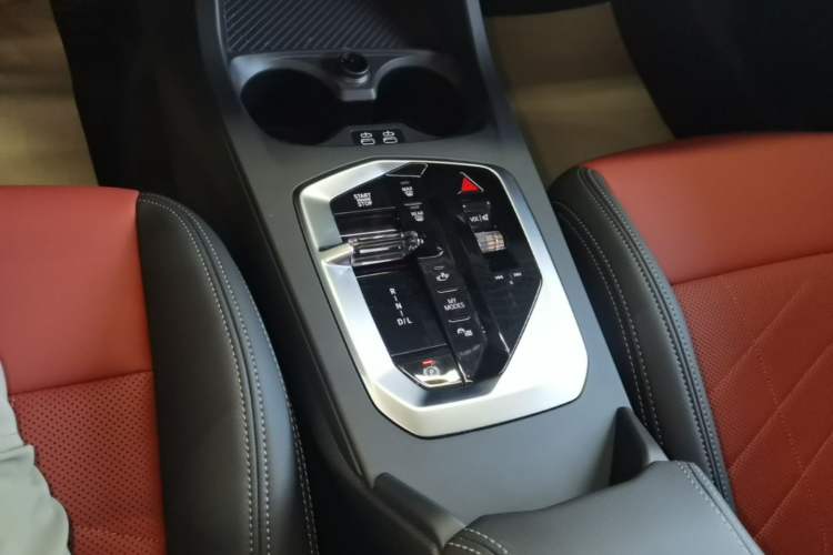 Used BMW 2 Series 2025 225L M Sport Night Edition Package Gear Lever