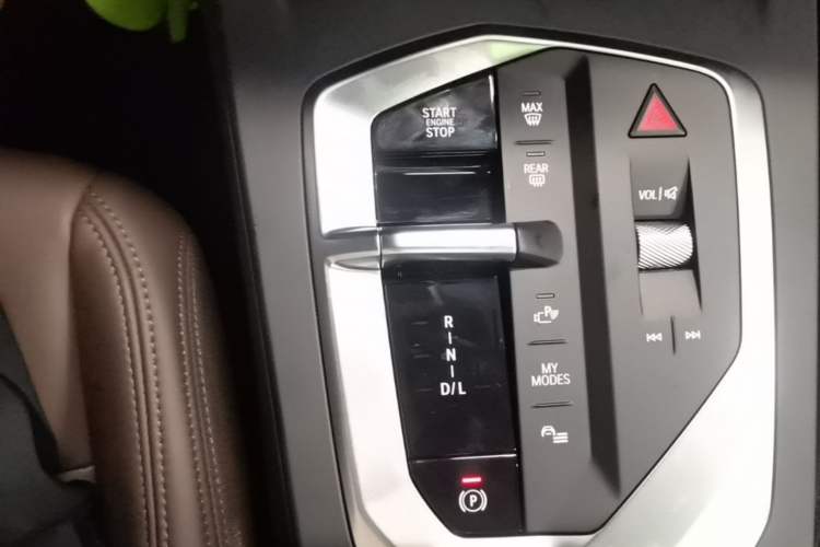 Used BMW 2 Series 2025 225L M Sport Package Gear Lever