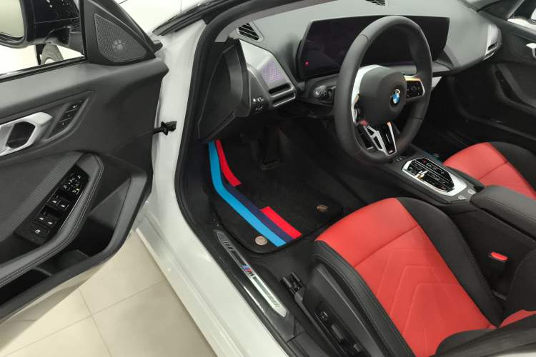 Used BMW 2 Series 2025 225L M Sport Night Edition Package Interior 3