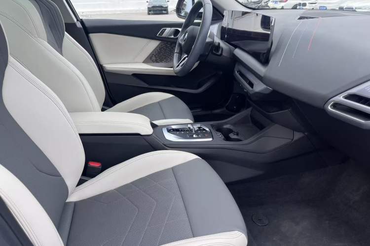 Used BMW 2 Series 2025 225L M Sport Package Interior 5