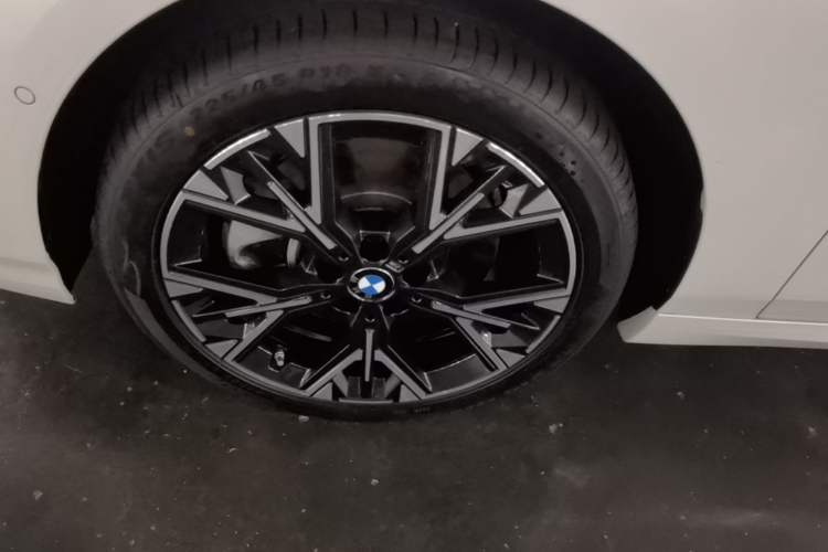 Used BMW 2 Series 2025 225L M Sport Package Left Front Wheel Hub