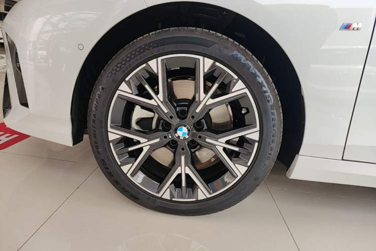 Used BMW 2 Series 2025 225L M Sport Package Left Front Wheel Hub