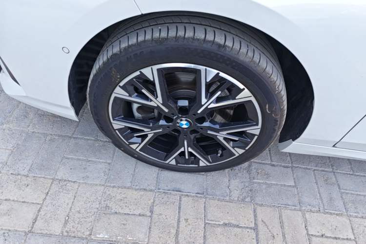 Used BMW 2 Series 2025 225L M Sport Package Left Front Wheel Hub