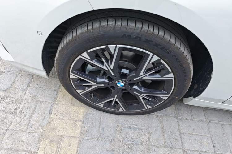 Used BMW 2 Series 2025 225L M Sport Package Left Front Wheel Hub