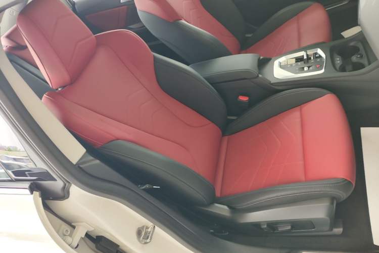 Used BMW 2 Series 2025 225L M Sport Package Right Front Seat