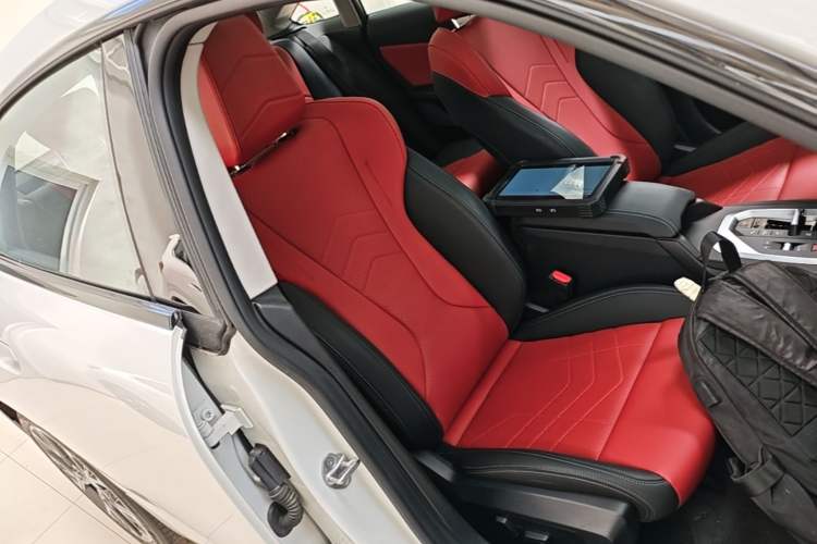Used BMW 2 Series 2025 225L M Sport Package Right Front Seat