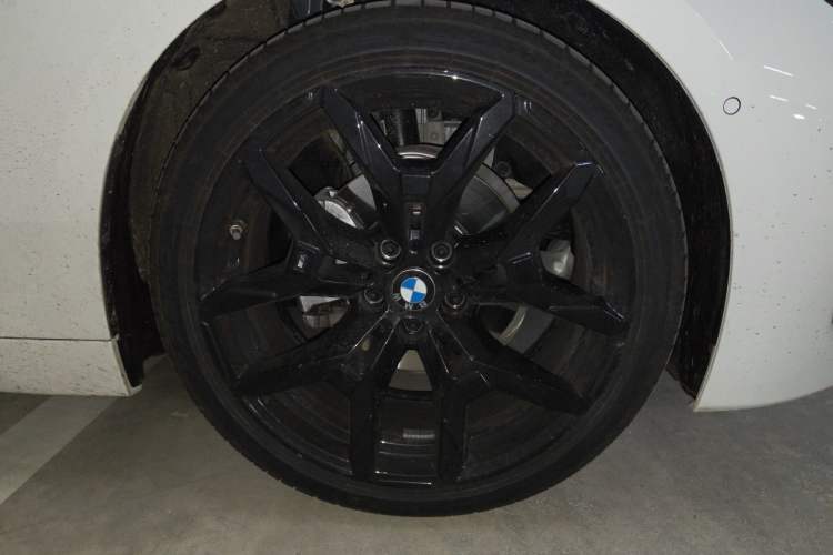 Used BMW 2 Series 2025 225i M Sport Night Edition Package Right Front Wheel Hub