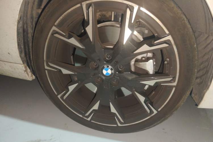 Used BMW 2 Series 2025 225L M Sport Night Edition Package Right Front Wheel Hub