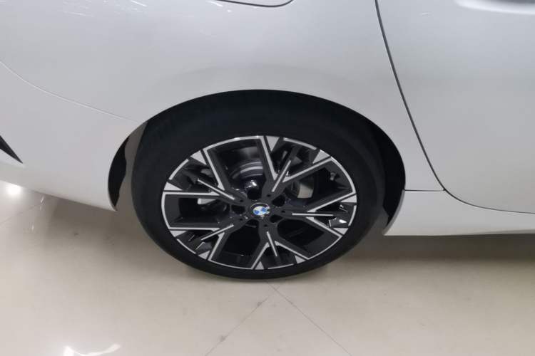 Used BMW 2 Series 2025 225L M Sport Package Right Rear Wheel Hub