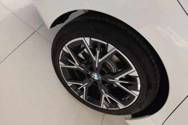 Used BMW 2 Series 2025 225L M Sport Package Right Rear Wheel Hub