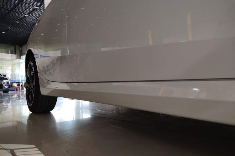 Used BMW 2 Series 2025 225L M Sport Package Right Side Sill