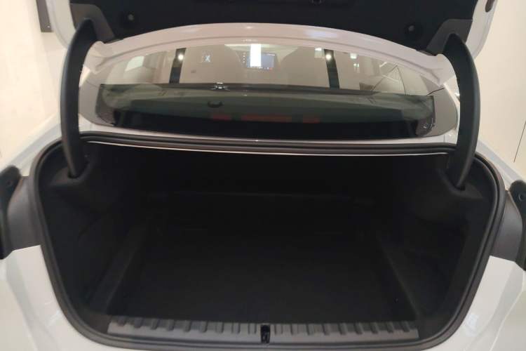Used BMW 2 Series 2025 225L M Sport Night Edition Package Trunk