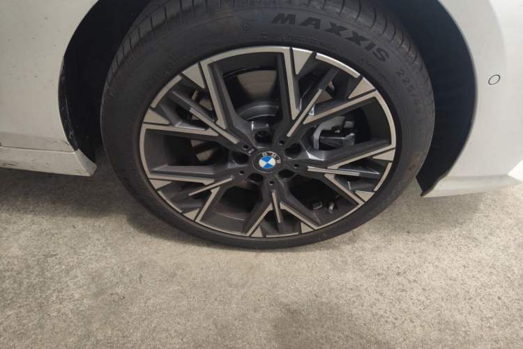 Used BMW 2 Series 2026 225L M Sport Package Right Front Wheel Hub