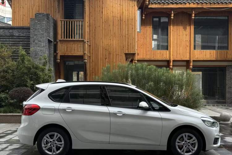 Used BMW 2 Series Active Tourer 2016 218i Leading Model Exterior 4