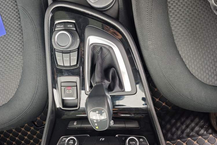 Used BMW 2 Series Active Tourer 2016 218i Leading Model Interior 4