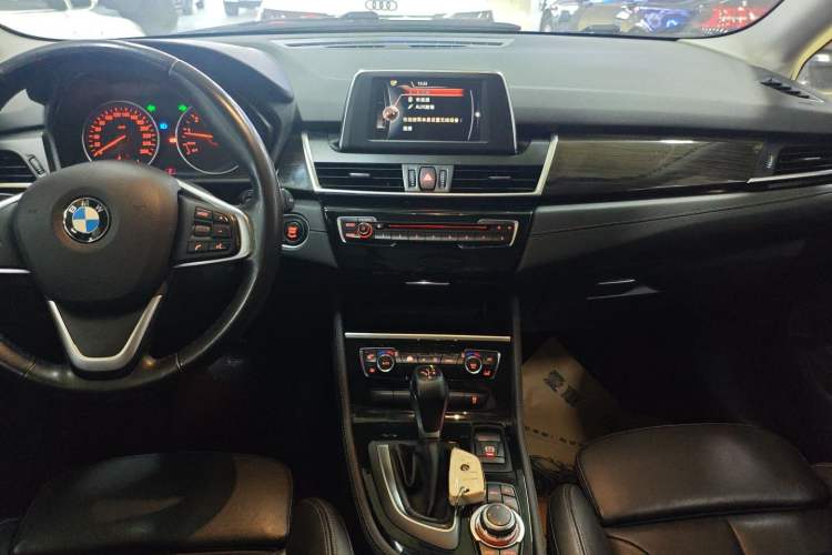Used BMW 2 Series Active Tourer 2014 220i Luxury Design Package Audio And AC Panel