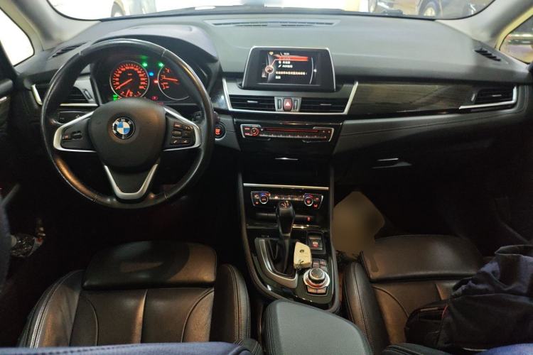 Used BMW 2 Series Active Tourer 2014 220i Luxury Design Package Center Console