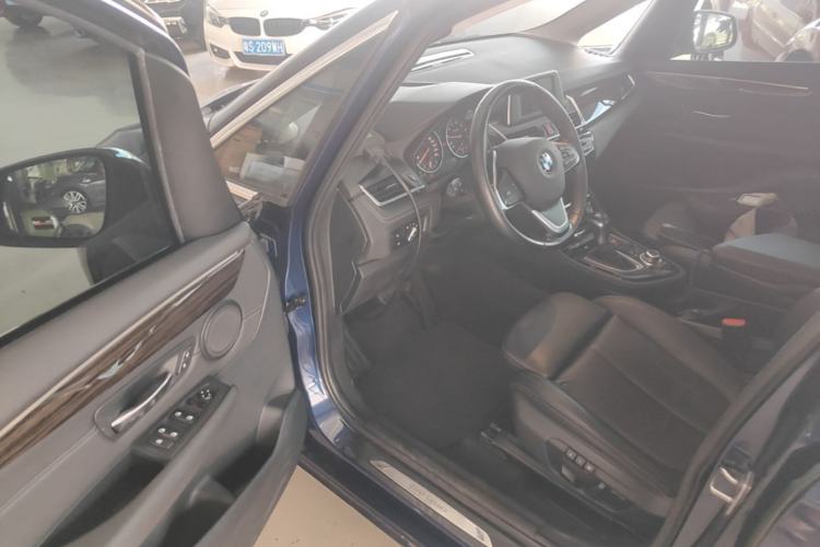 Used BMW 2 Series Active Tourer 2014 220i Luxury Design Package Driver Seat