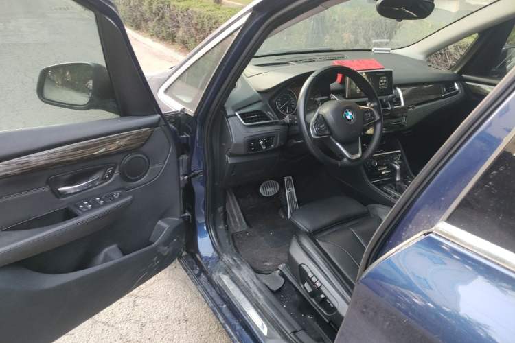 Used BMW 2 Series Active Tourer 2014 220i Luxury Design Package Driver Seat