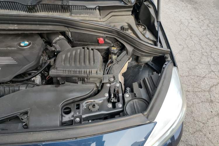 Used BMW 2 Series Active Tourer 2014 220i Luxury Design Package Engine Bay Left