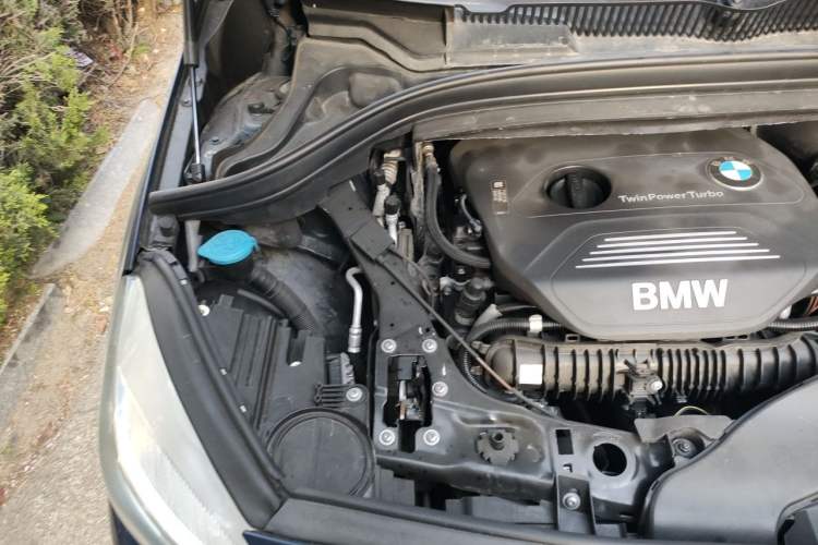 Used BMW 2 Series Active Tourer 2014 220i Luxury Design Package Engine Bay Right