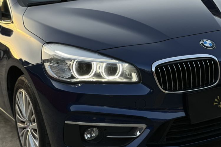 Used BMW 2 Series Active Tourer 2014 220i Luxury Design Package Exterior 1