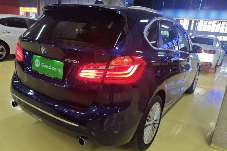 Used BMW 2 Series Active Tourer 2014 220i Luxury Design Package Exterior 3