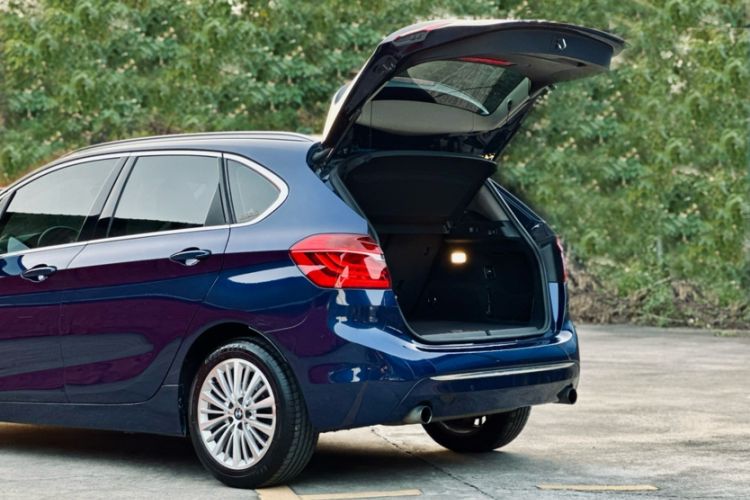 Used BMW 2 Series Active Tourer 2014 220i Luxury Design Package Exterior 6