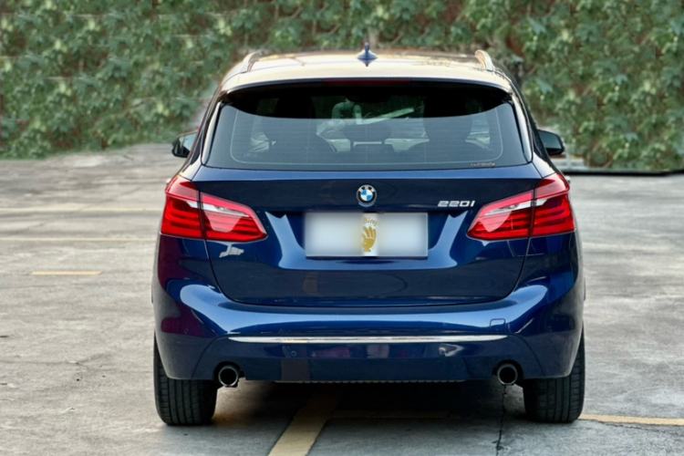 Used BMW 2 Series Active Tourer 2014 220i Luxury Design Package Exterior 7